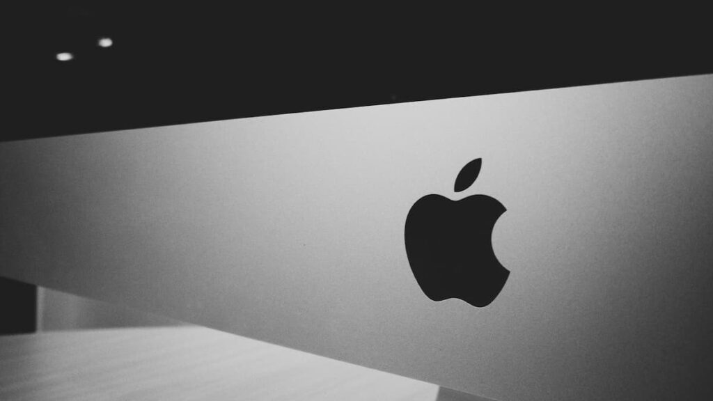 What We Can Learn from the Strategy of Apple, OpenAI, and Google pexels armandvalendez 544295 (1)